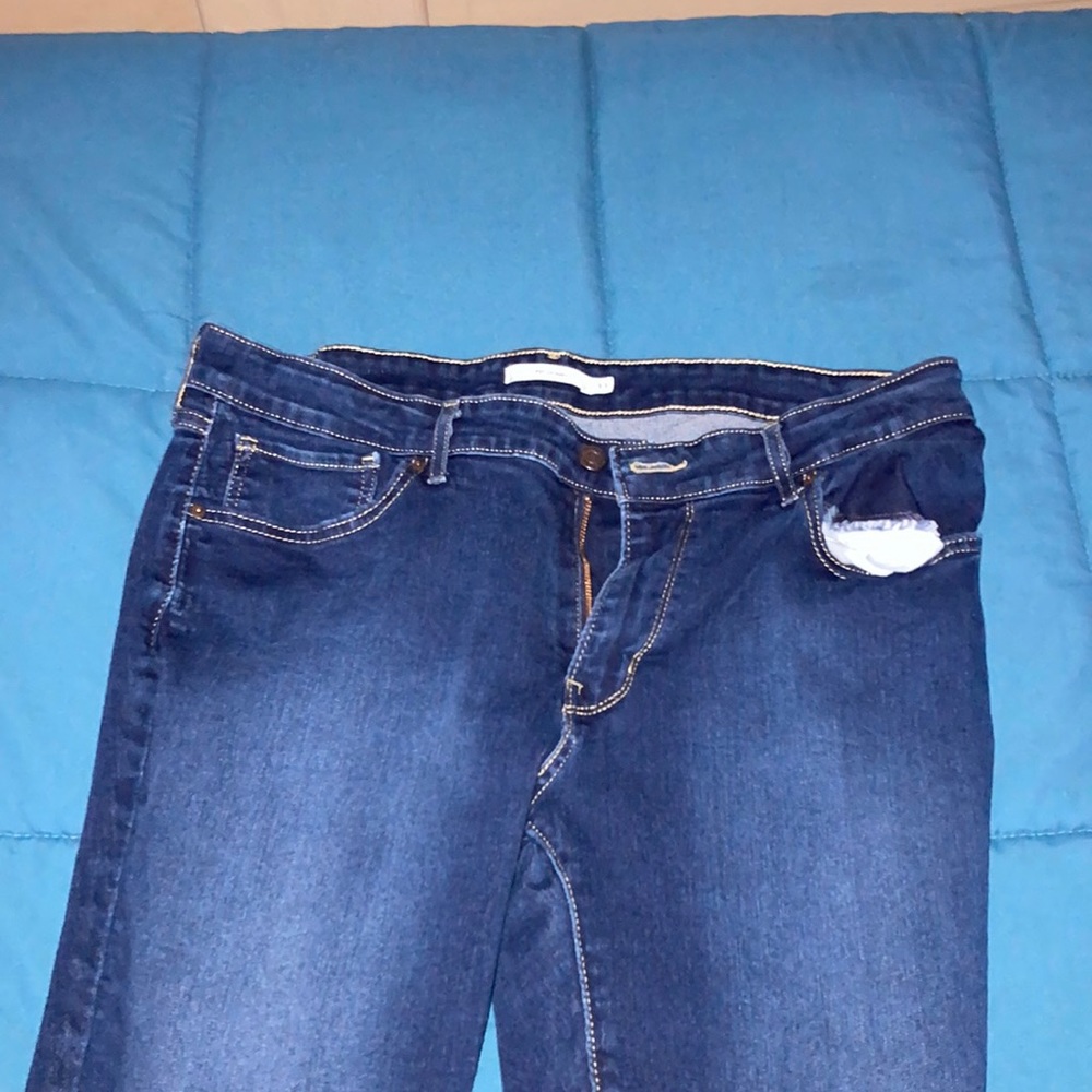 Mid rise Levi’s